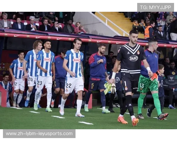 西甲联赛巴萨对西班牙人比赛焦点